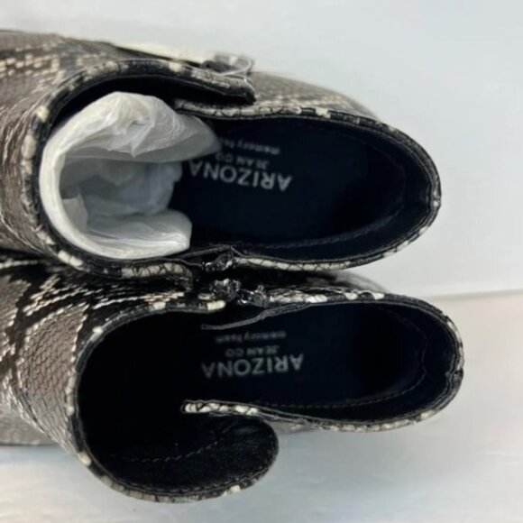 NWOT Arizona Jean Co. Womens Side Zip Snake Print Ankle Boots Sz 8M - Picture 4 of 6